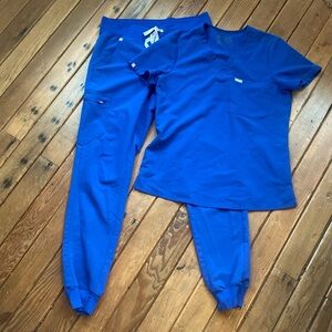 Figs royal blue small Catarina and medium tall Zamora